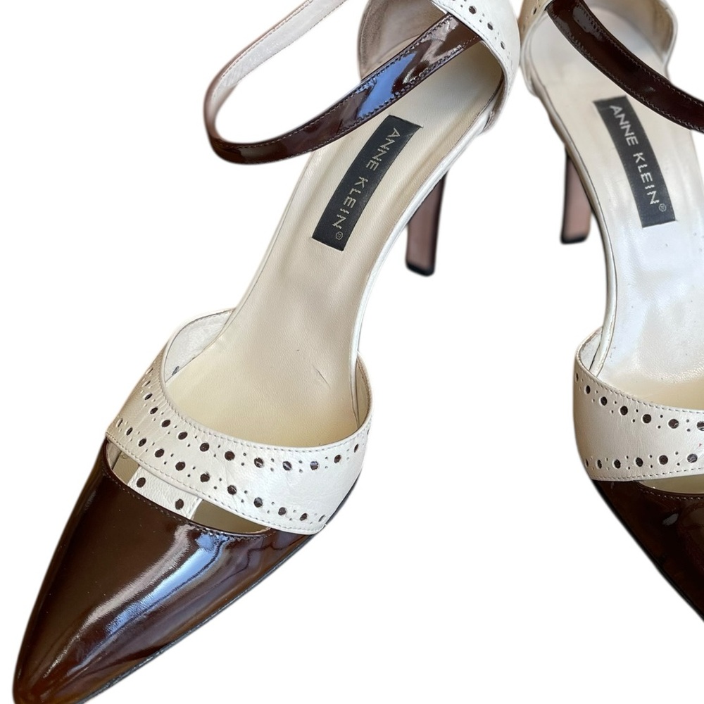 Anne Klein Genuine Leather Brown & Cream Pointed Spectator Ankle-Strap Pumps 8.5 - Picture 4 of 16
